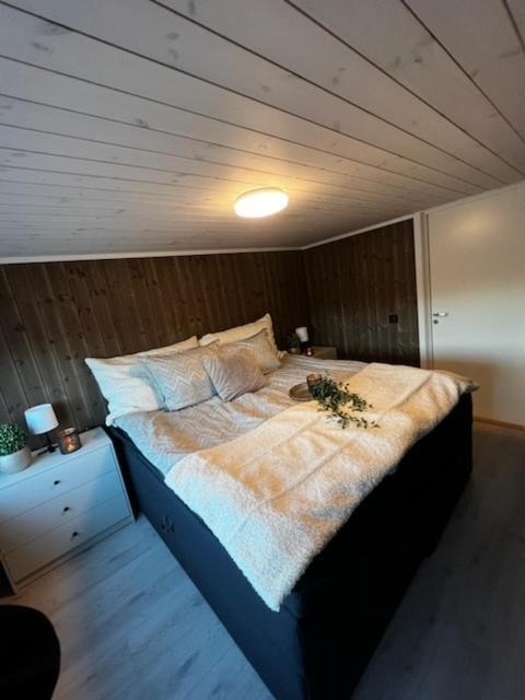 Exclusive Funkis Cabin, Lake View, Rooftop Terrace, Jacuzzi, Sauna, Close To Golf And Alpine Vradal Exterior photo